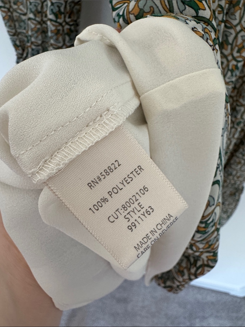 Max Studio Green and Cream Printed Smocked-Waist V-Neck Dress - Size XS - Picture 8 of 8